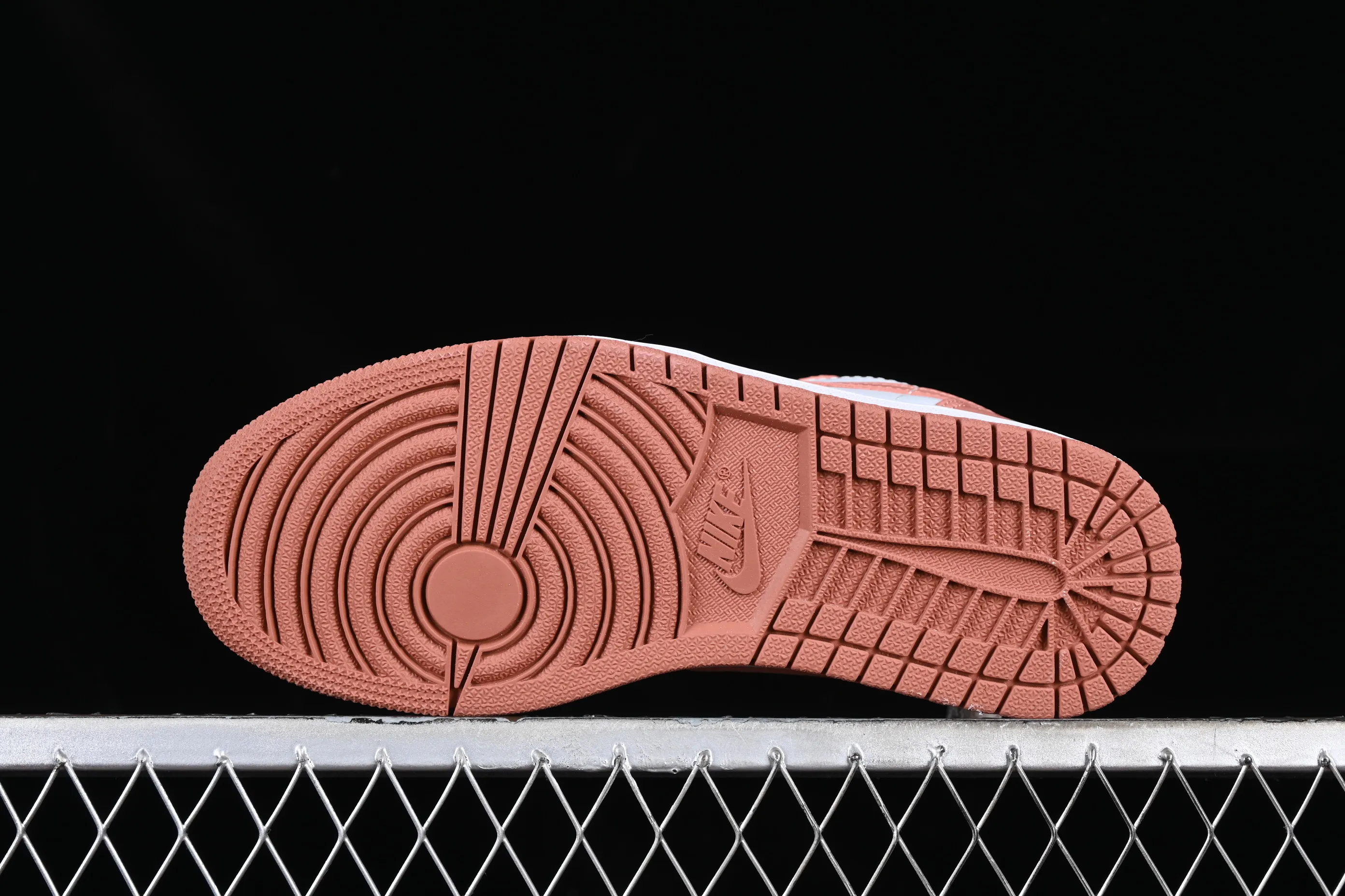 All categories Air Jordan Jordan series basketball shoes Air Jordan 1 Low Z version Air Jordan 1 Low AJ1 Joe 1 white and pink cultural low-top casual sneakers DC0774-080
